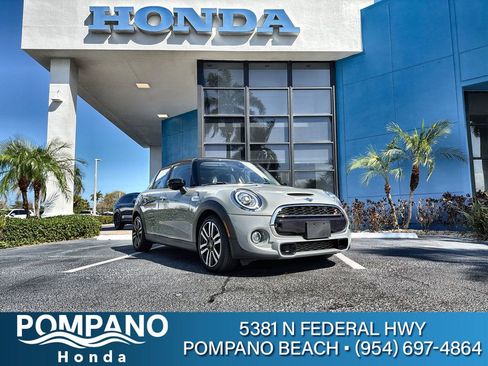 Used 2021 MINI Cooper S image 1