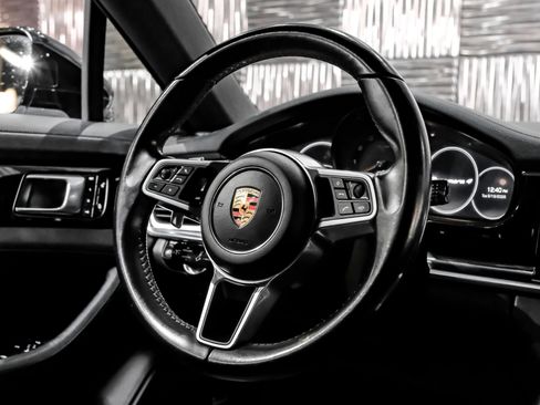 Used 2018 Porsche Panamera 4 w/ Premium Package Plus AWD/4WD image 14