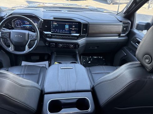 Used 2024 Chevrolet Silverado 3500 High Country w/ Technology Package image 17