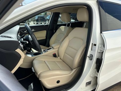 Used 2018 Mercedes-Benz GLA 250 image 9