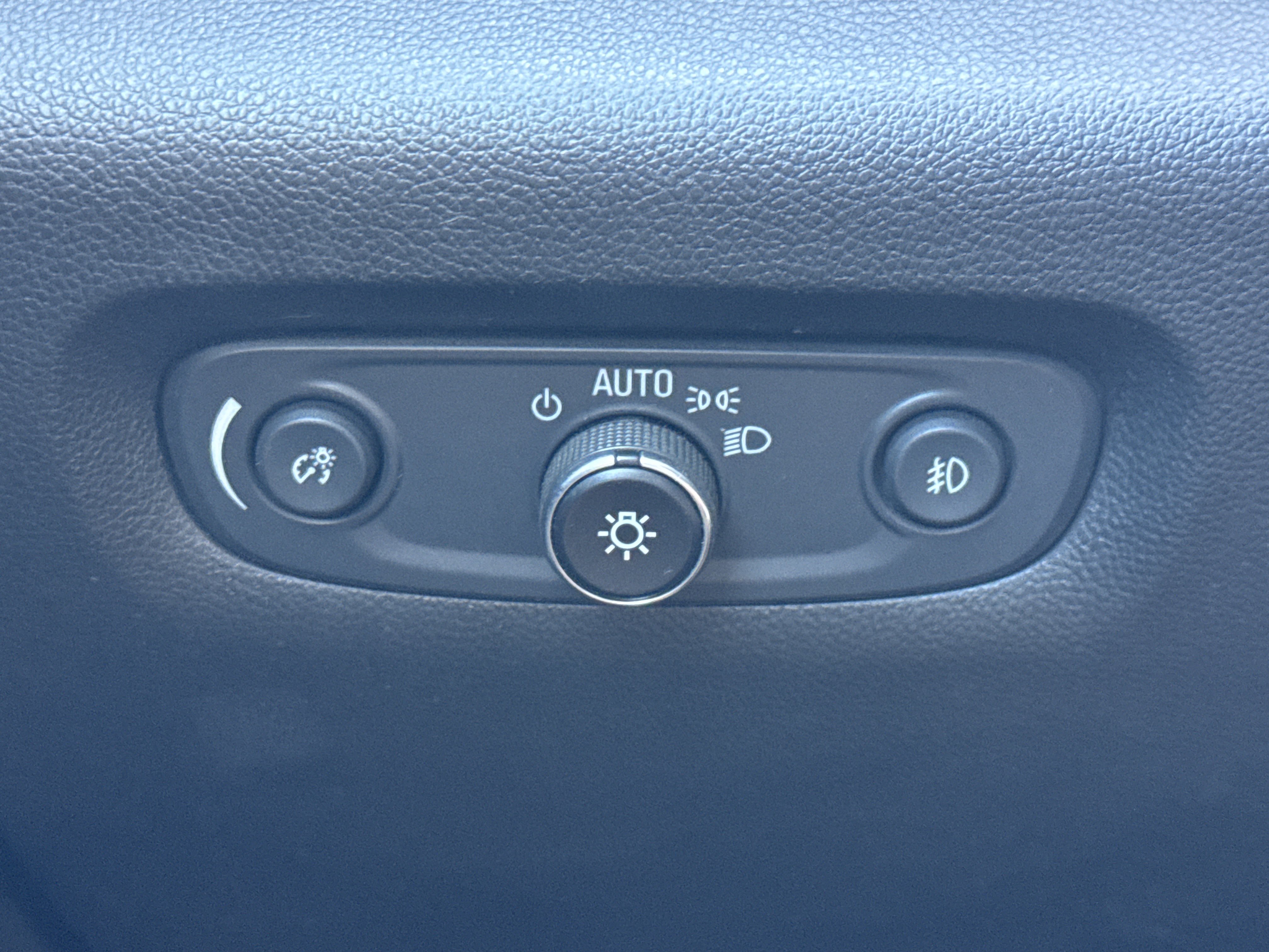 Used 2021 Chevrolet Traverse RS AWD/4WD image 21