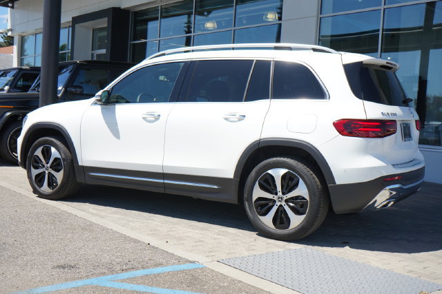 Used 2025 Mercedes-Benz GLB 250 image 6