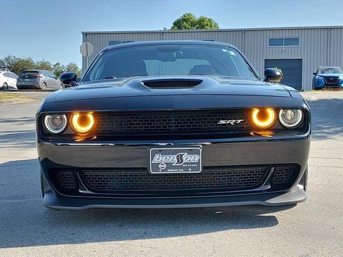 Used 2016 Dodge Challenger SRT Hellcat image 8