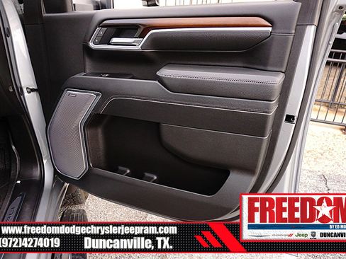 Used 2025 GMC Sierra 2500 Denali w/ Denali Reserve Package image 42