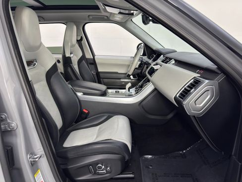 Used 2022 Land Rover Range Rover Sport SVR Carbon Edition image 16