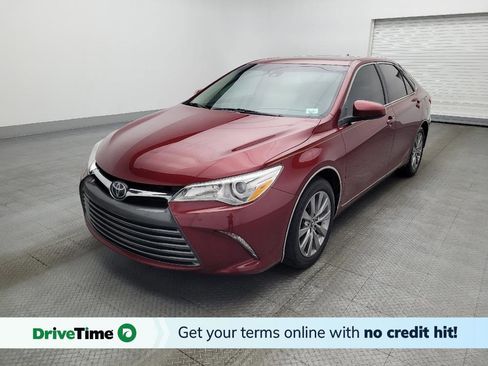 Used 2017 Toyota Camry XLE w/ Moonroof Package image 1