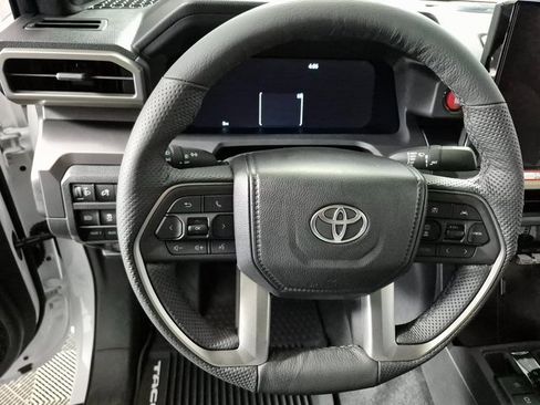 New 2025 Toyota Tacoma TRD Off-Road image 19