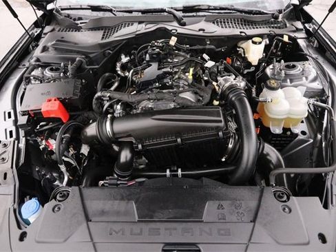 Used 2025 Ford Mustang Coupe image 23