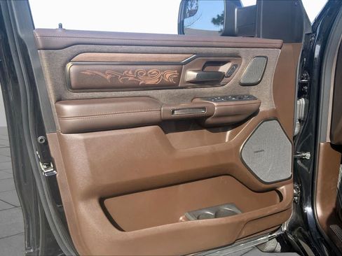 Used 2025 RAM 1500 Limited AWD/4WD image 22