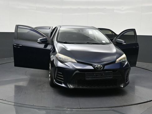 Used 2019 Toyota Corolla SE FWD image 36