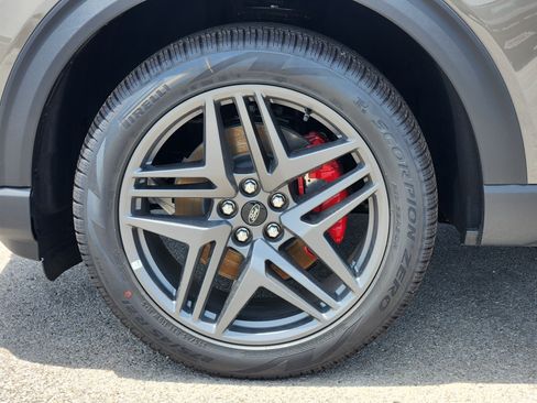 New 2026 Ford Explorer ST-Line w/ ST-Line Street Pack RWD image 8