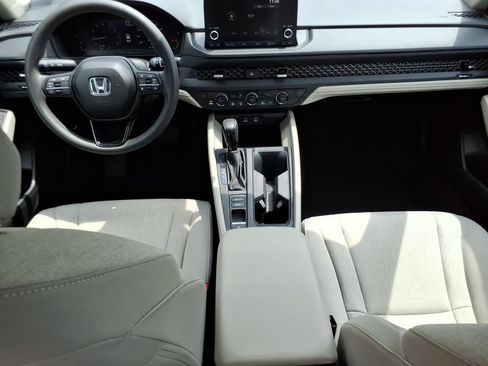 Used 2025 Honda Accord SE image 19