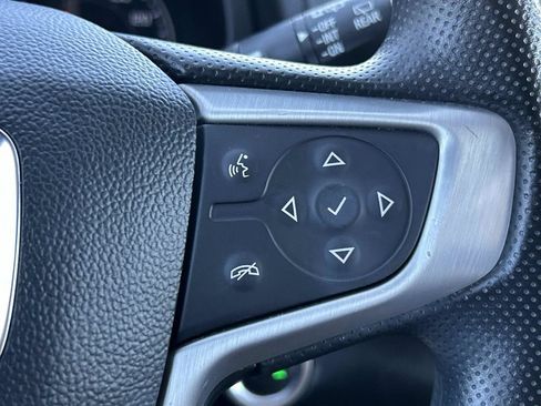Used 2024 GMC Terrain SLE FWD image 31