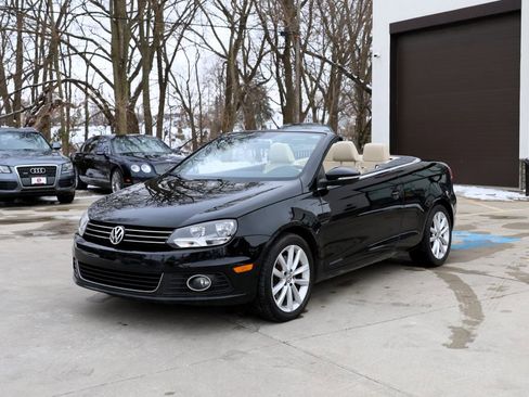 Used 2012 Volkswagen Eos Komfort image 3