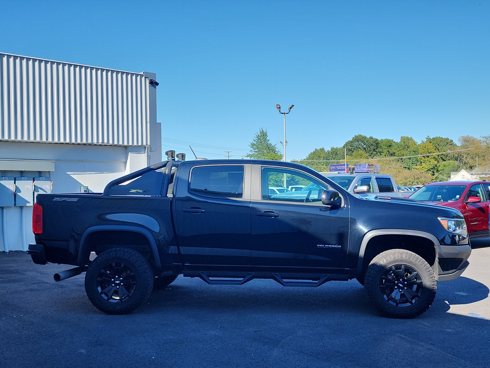 Used 2020 Chevrolet Colorado ZR2 w/ ZR2 Midnight Special Edition AWD/4WD image 6