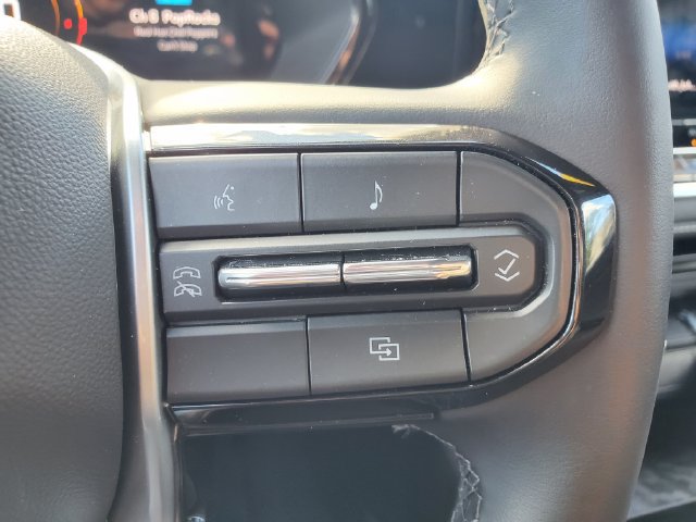 Used 2026 Chevrolet Colorado LT AWD/4WD image 19