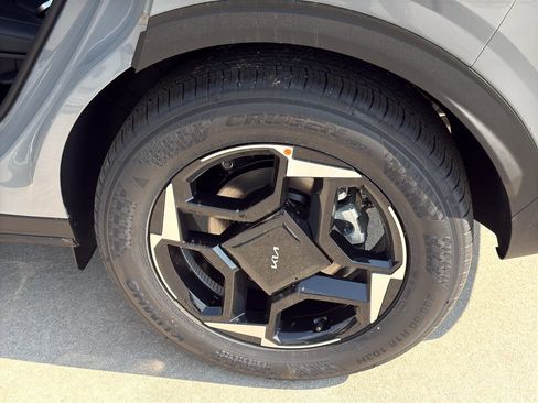 New 2026 Kia Sportage EX FWD image 24