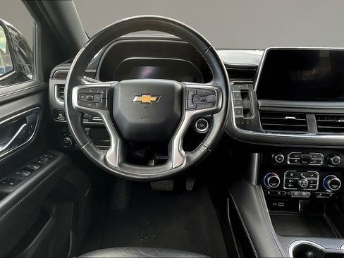 Used 2024 Chevrolet Suburban LT AWD/4WD image 8
