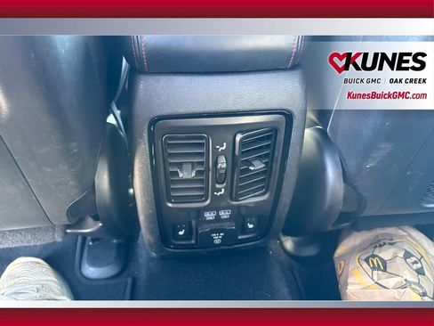 Used 2025 Dodge Durango R/T AWD/4WD image 36