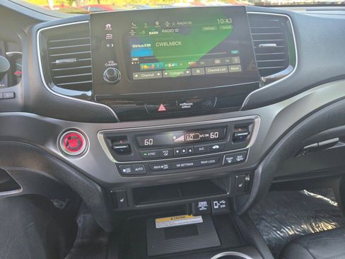 Certified 2022 Honda Pilot Special Edition image 12