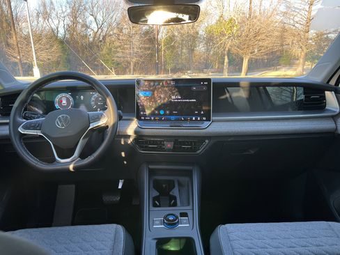 Certified 2025 Volkswagen Tiguan S image 25