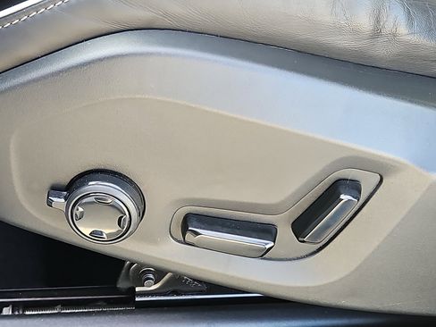 Used 2021 Volvo XC60 T6 R-Design image 26