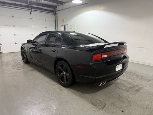 Used 2012 Dodge Charger SXT w/ Blacktop Pkg image 4