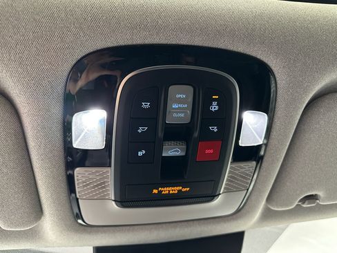 Used 2024 Hyundai Palisade Limited FWD image 34