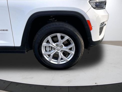 Certified 2023 Jeep Grand Cherokee Limited image 36