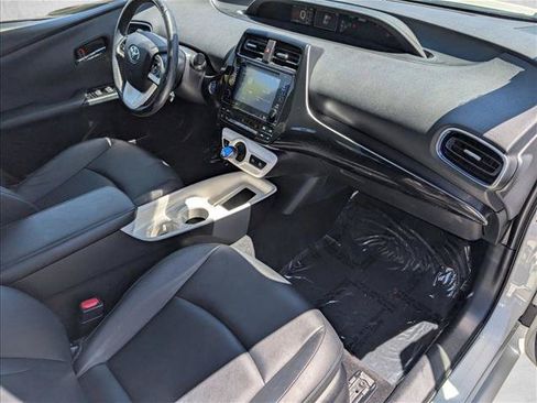 Used 2016 Toyota Prius Three Touring FWD image 19