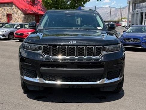 Used 2024 Jeep Grand Cherokee L Laredo RWD image 8