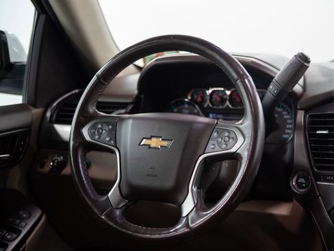 Used 2018 Chevrolet Suburban LT w/ LT Signature Package AWD/4WD image 33