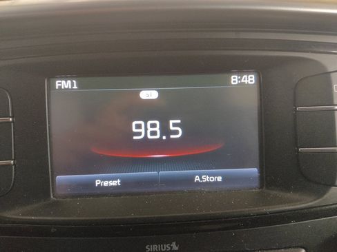 Used 2017 Kia Sorento AWD image 25