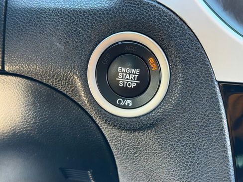 Used 2023 Chrysler 300 Touring w/ Sport Appearance Package image 28