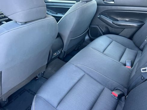 Used 2022 Nissan Altima 2.5 SV image 4