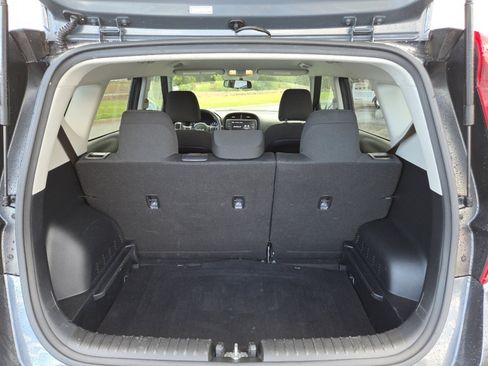 Used 2022 Kia Soul LX image 16