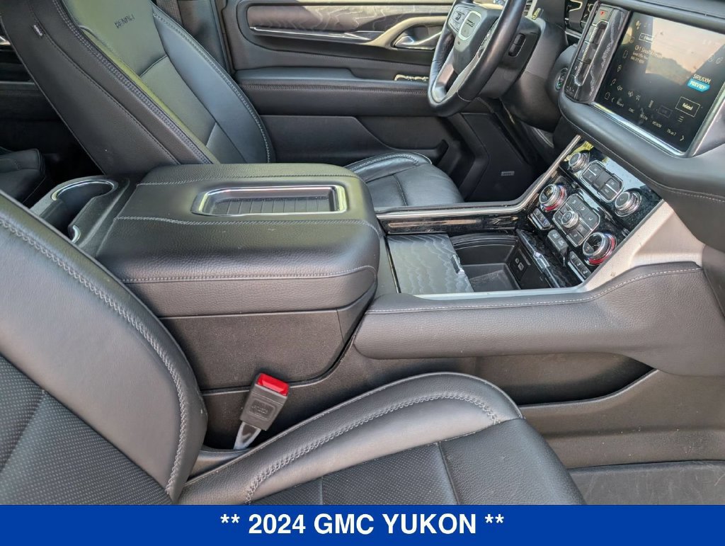 Used 2024 GMC Yukon Denali w/ Advanced Technology Package AWD/4WD image 43