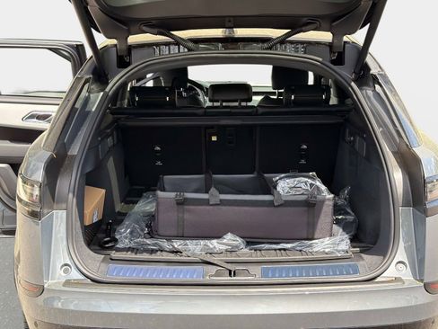 New 2026 Land Rover Range Rover Velar Dynamic SE AWD/4WD image 11