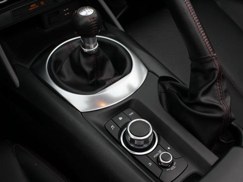 Used 2018 MAZDA MX-5 Miata Grand Touring image 19