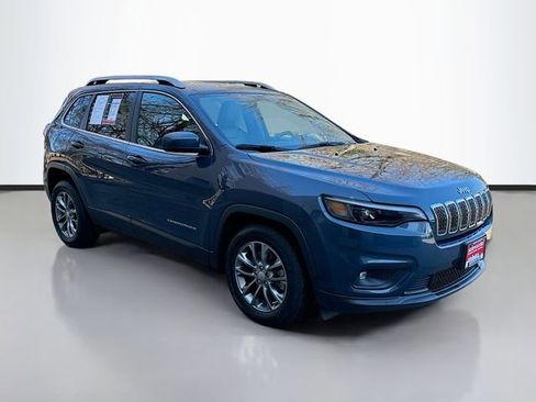 Used 2019 Jeep Cherokee Latitude Plus image 3