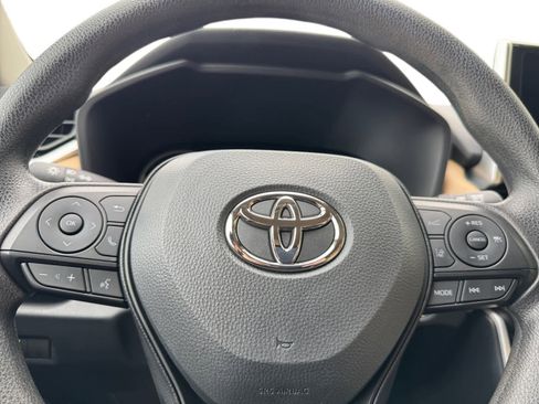 Certified 2025 Toyota RAV4 XLE image 17