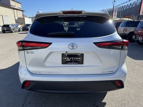 Used 2022 Toyota Highlander XLE image 7
