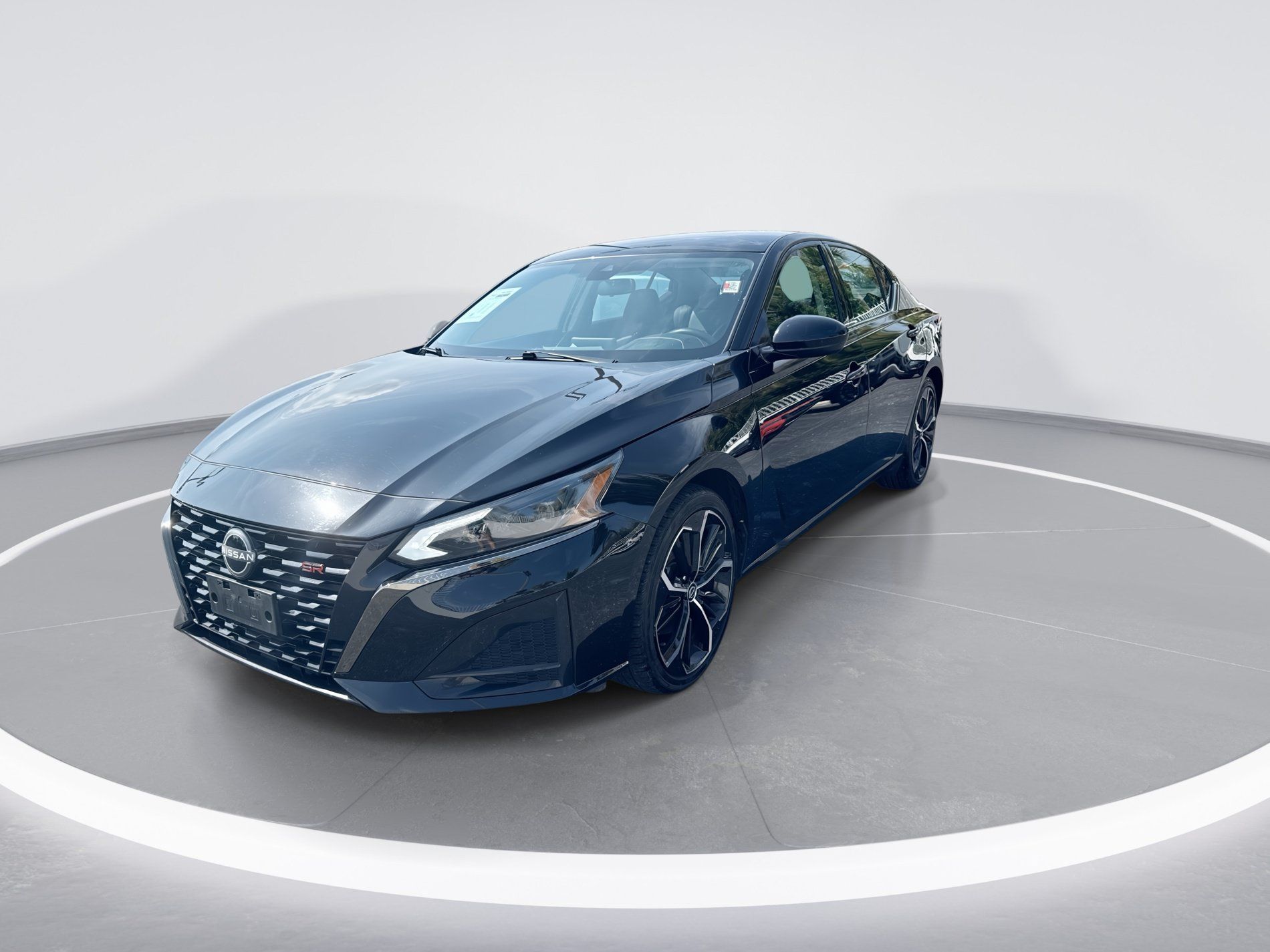 Used 2024 Nissan Altima 2.5 SR FWD image 8