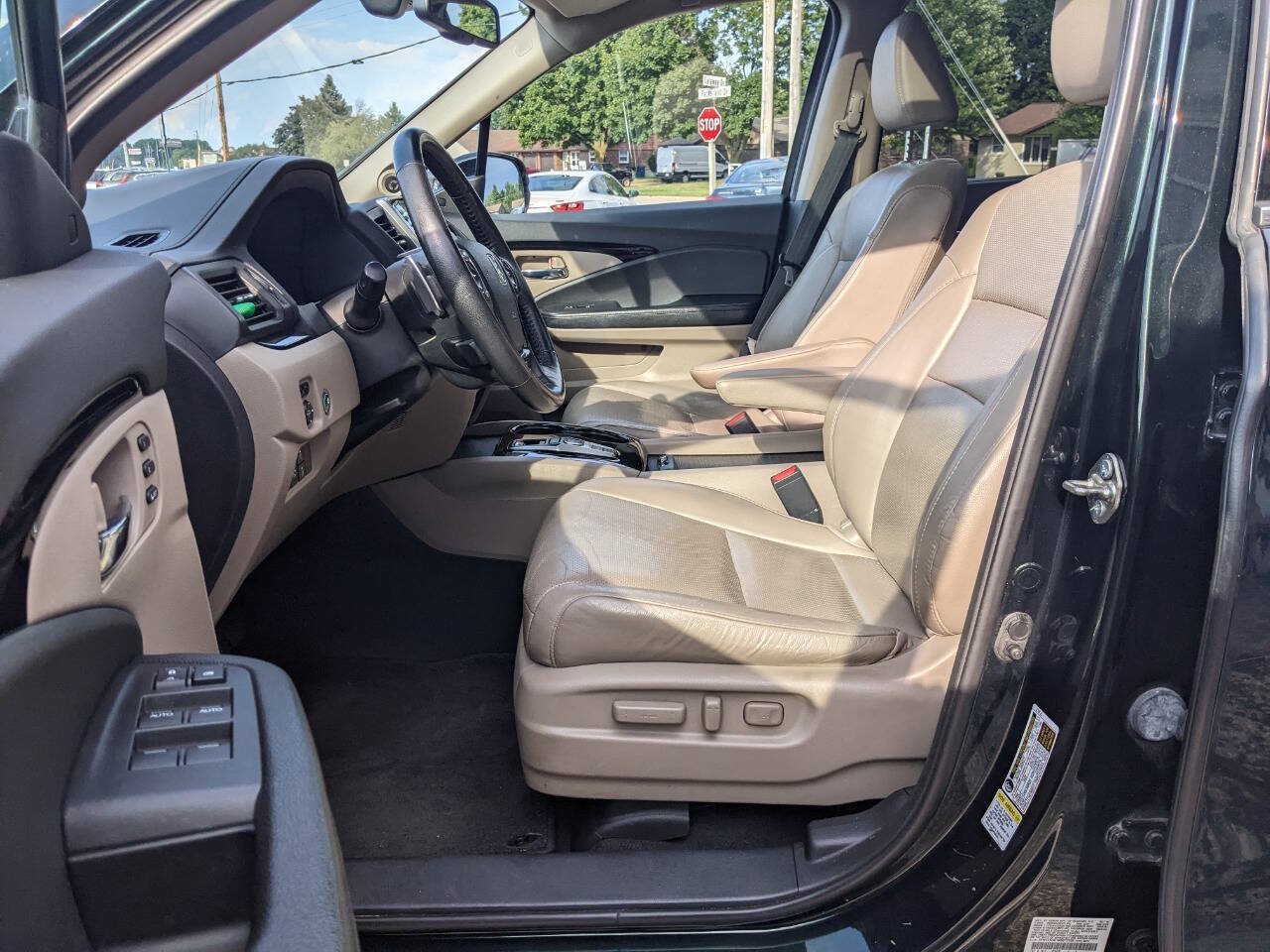 Used 2016 Honda Pilot Elite image 10