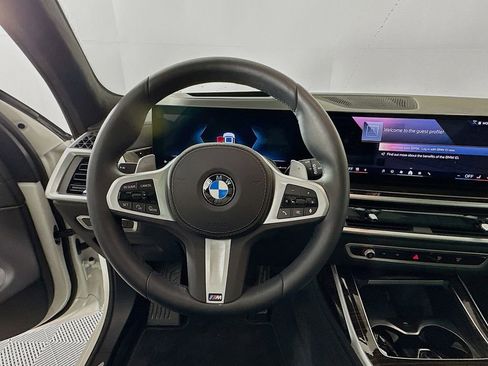 Used 2026 BMW X7 xDrive40i w/ M Sport Package AWD/4WD image 16
