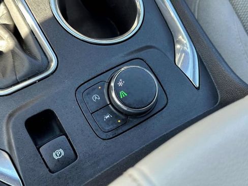 Used 2023 Chevrolet Traverse LS w/ Safety Package image 28