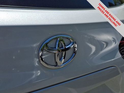 Used 2026 Toyota Corolla Cross L image 23