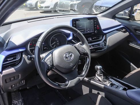 Used 2021 Toyota C-HR XLE FWD image 22