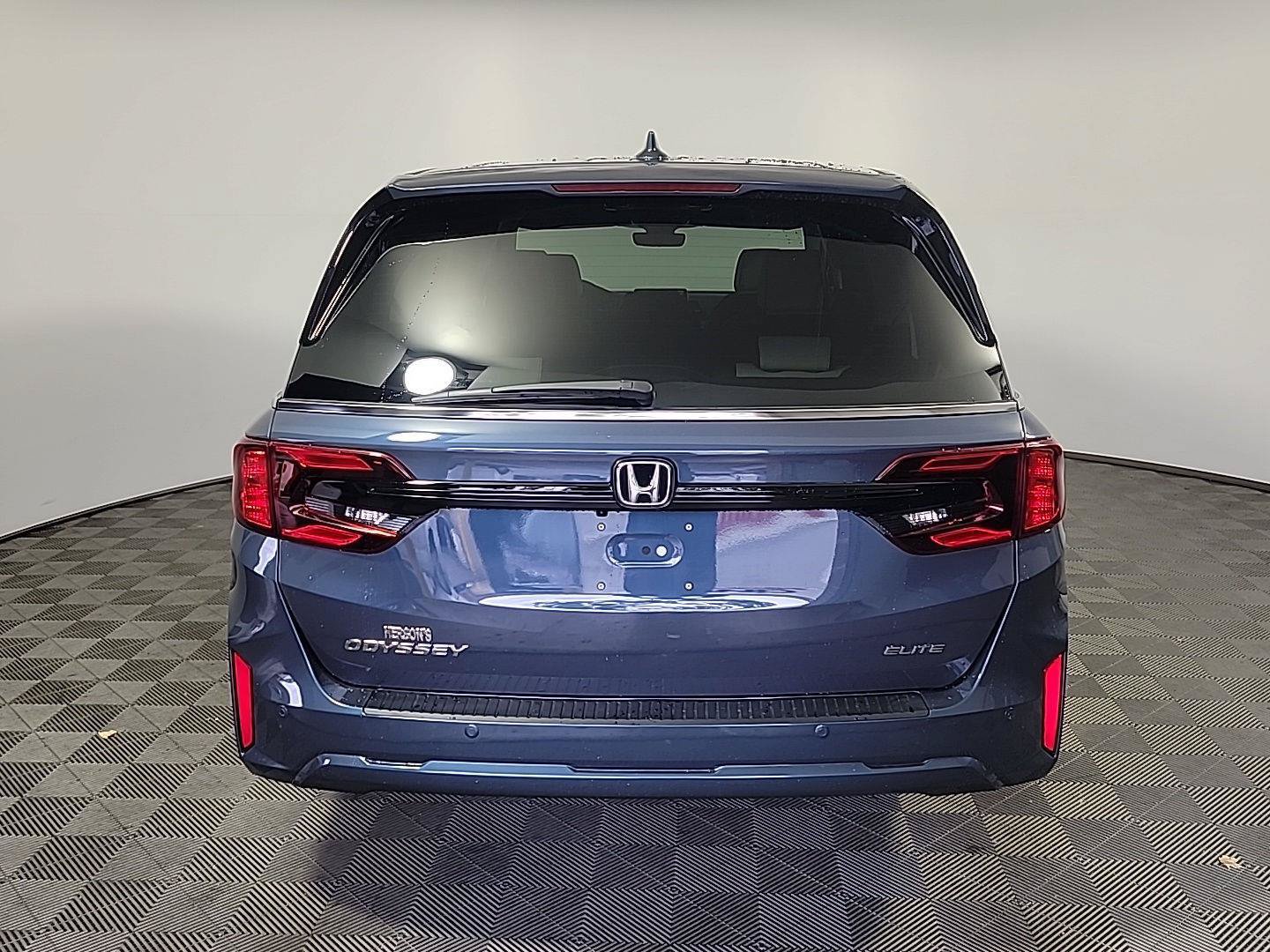 New 2027 Honda Odyssey Elite image 4