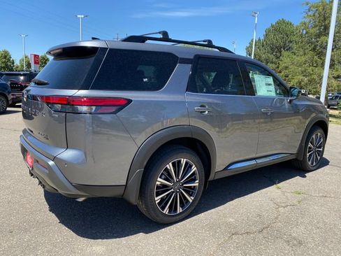 New 2026 Nissan Pathfinder Platinum AWD/4WD image 5